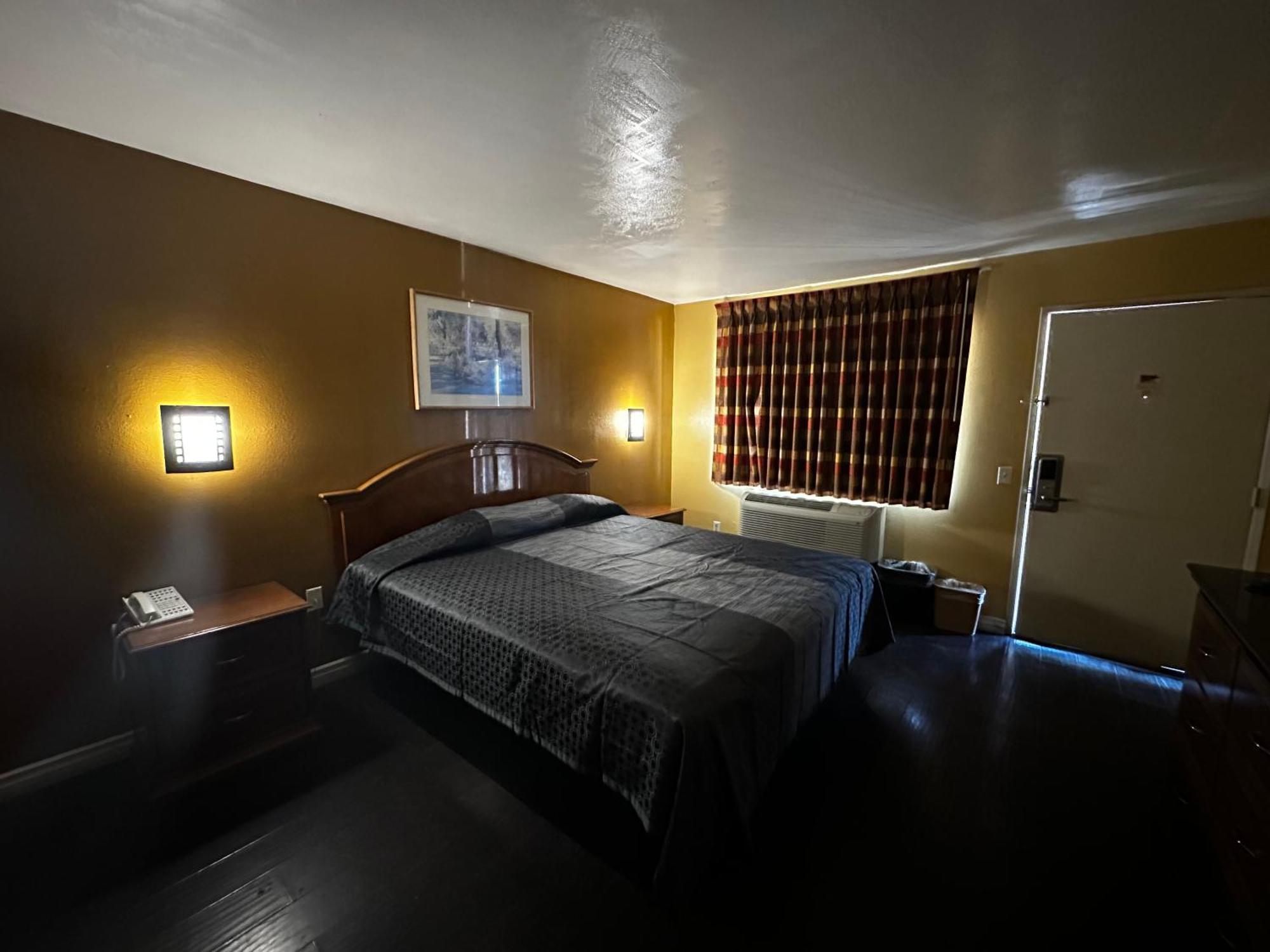 Sunpark Inn & Suites San Bernardino Exterior photo